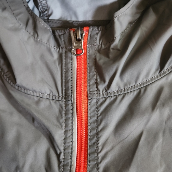 Columbia Kids Rain Jacket – Gray & Black with Red Zip (Size L/14-16) - Picture 5 of 10